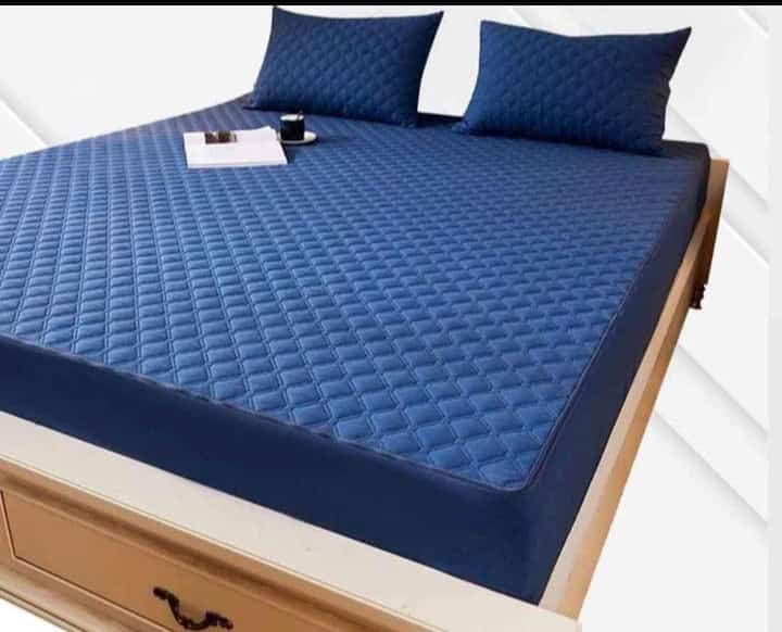 Protector De Colchon Antifluido Y Fundas