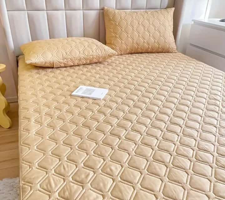 Protector De Colchon Antifluido Y Fundas